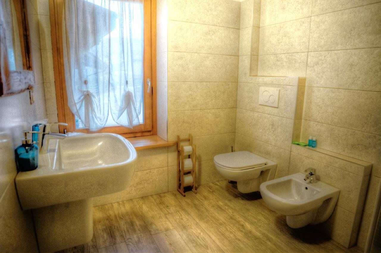 Villa Cascina del Sole Asso Esterno foto
